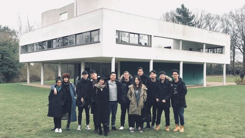 180101_Summer Workshop visiting Villa Savory.jpg