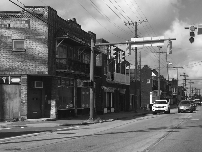 FIG. 1: Buckeye Road. Photograph courtesy of the author.